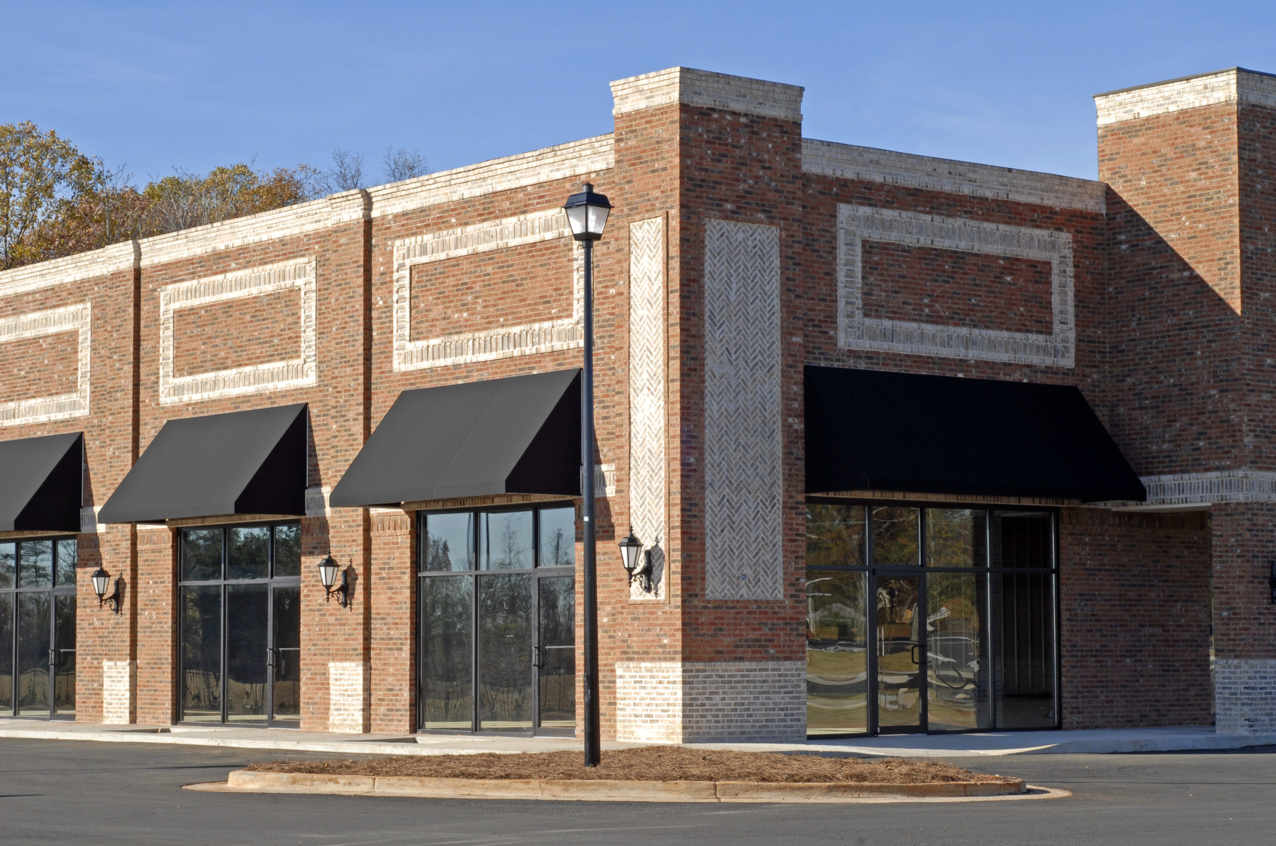 Building Exterior Washing From restaurants to shopping centers, maintaining clean exterior walls free of dirt, grime and drainage stains says a lot about your stability and level of success. Don’t let unsightly coverings on or around your property give customers or potential customers a bad impression of your business.